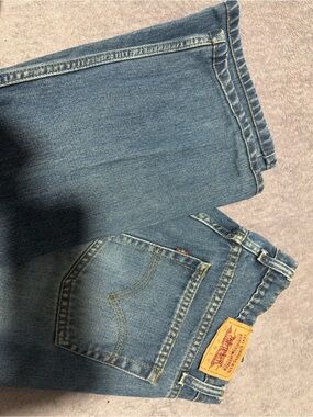 Levi's Classic Women's Blue Straight-Leg Jeans